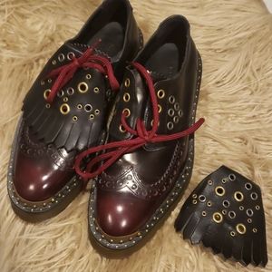 Burberry Bissett Bisset Wingtip Fringe